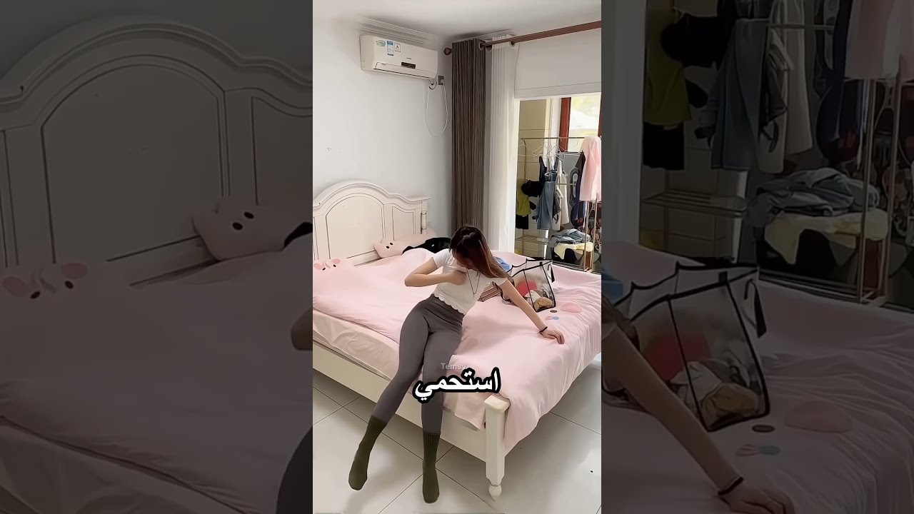 بيعمل مقلب مضحك في مراته