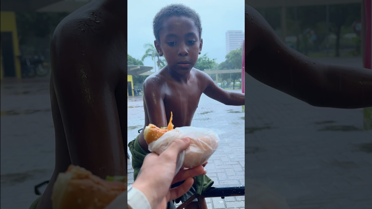 ELE ESTAVA COM FOME, MAS NÃO SOUBE FALAR!