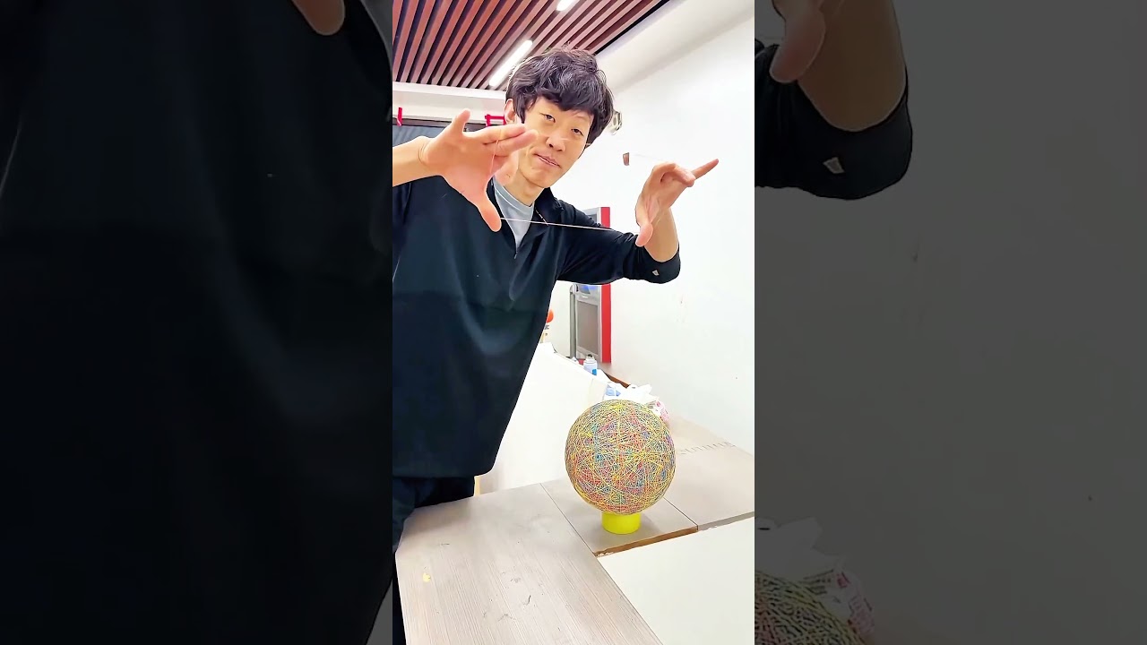 قالوا مستحيل تعمل كورة من الأستيكات… لكنه أثبت العكس! 😱🟡🔥