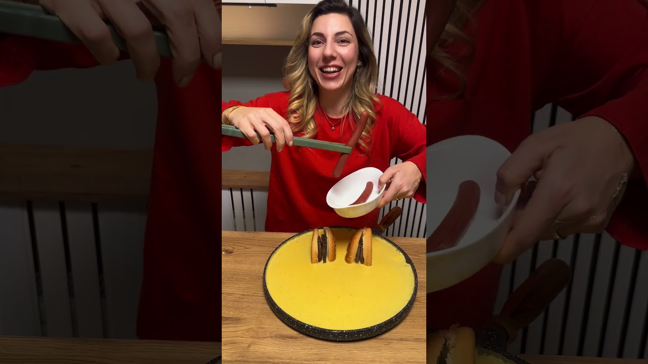 Abartı fiyatlı Cheeseburger sunumu 😂 #tarif #mizah #pratiktarifler