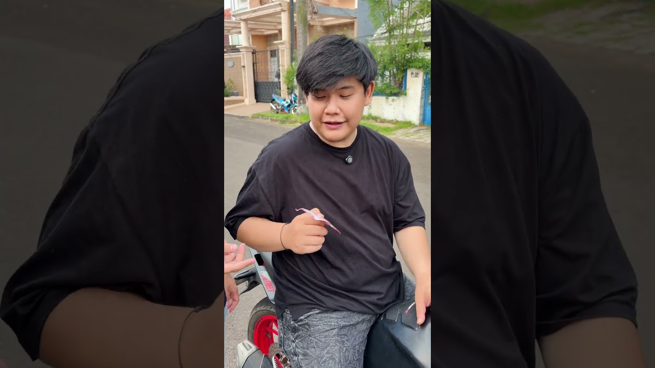Nemu duit di motor