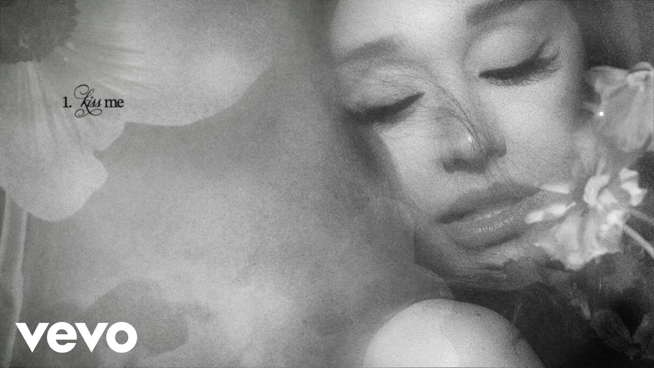 Ariana Grande - kiss me (official visualizer)