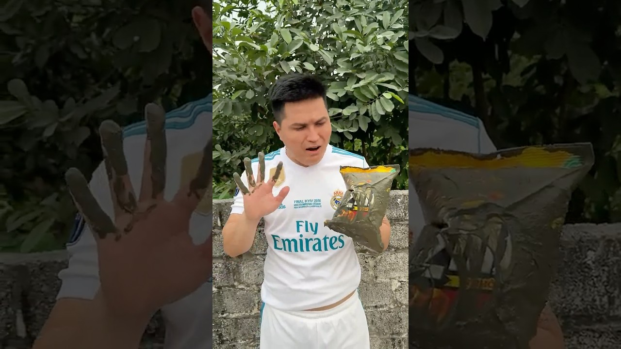 Ronaldo's chips are dirty.