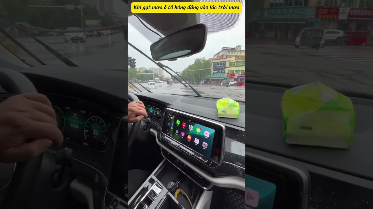 Chiếc xe ô tô cần 3 người lái