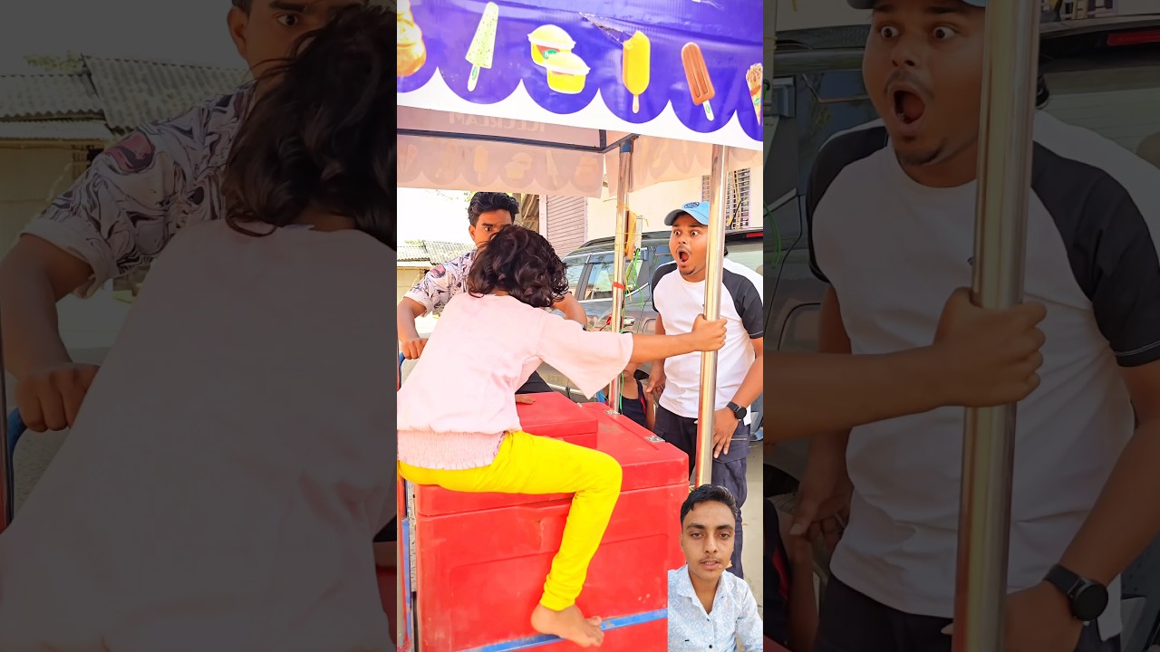 Introducing the "VitaWear SmartBand," a next-generation wearable gadget🎉