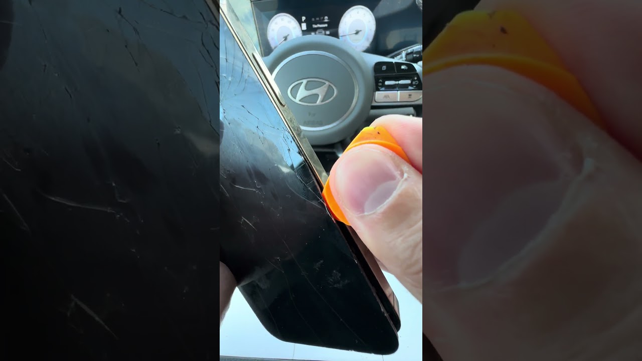 Phone fixed without leaving your driveway #asmr #smartphone #screenbreak #iphonerepair #brokenfix - Published by HouseCallTech