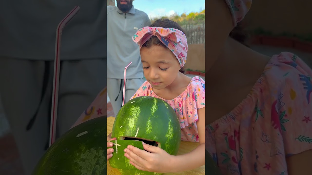 بابا يهديني بطيخة في الحلويات