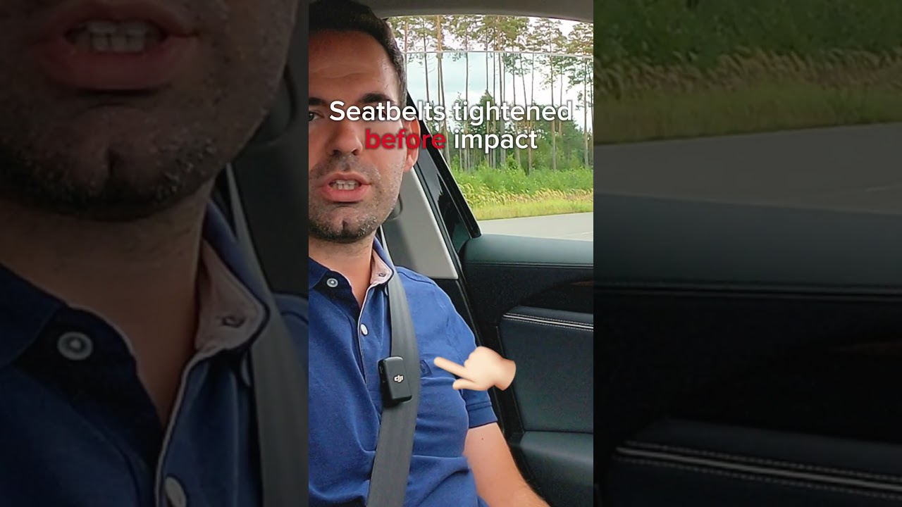 Proactive occupant protection system in the VW Passat! ⚠️ Side radars recognize the upcoming impact!