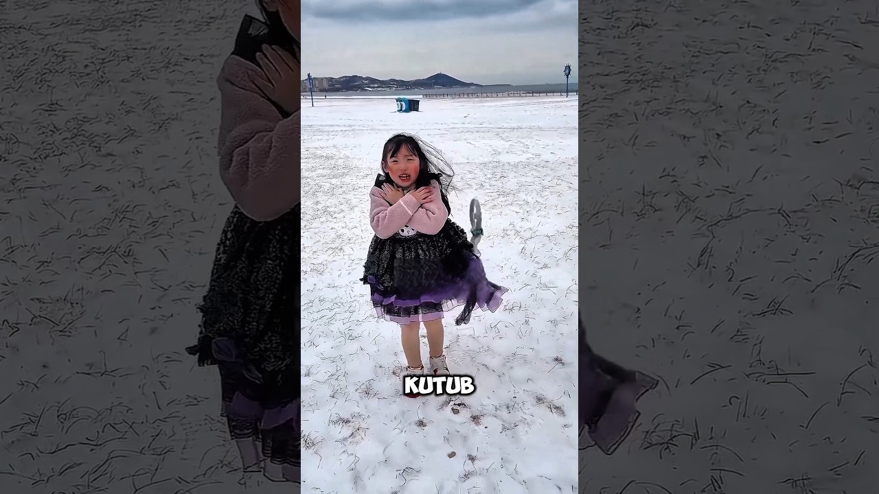 Anak ini rewal pengan pake baju ratu saat disalju🤣