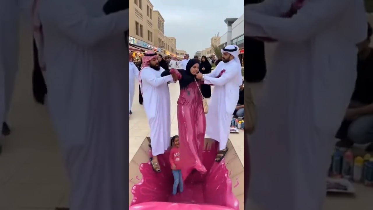 الأم تظنها رسمة… لكن رسام شارع دبي فاجأها! #اكسبلور #دبي #ضحك #funny #shorts