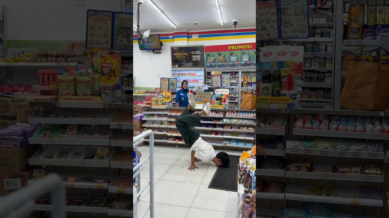 MEMALUKAN😱ADAM FREESTYLE FF DIDEPAN KASIR INDOMARET❗️