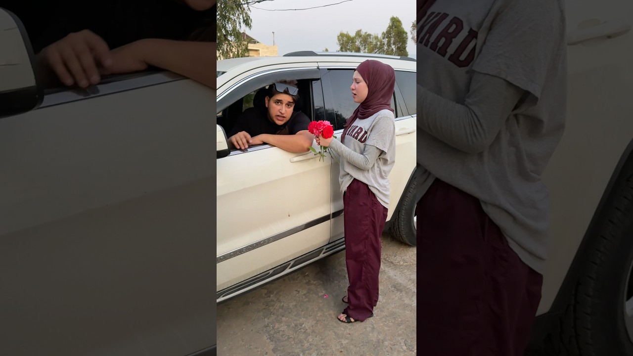 مرتي عم تعطيني ورد مشان ما طلقا:😳