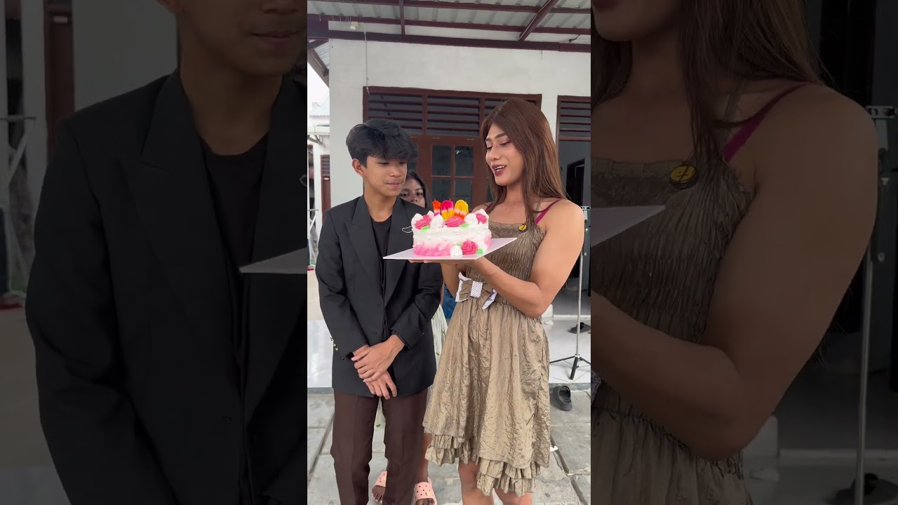 Makan kue ulang tahun