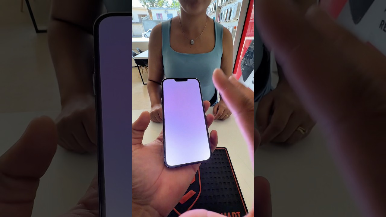 Cliente chega na loja com o iPhone 13 Pro Max com a tela branca e arrumamos sem trocar a tela