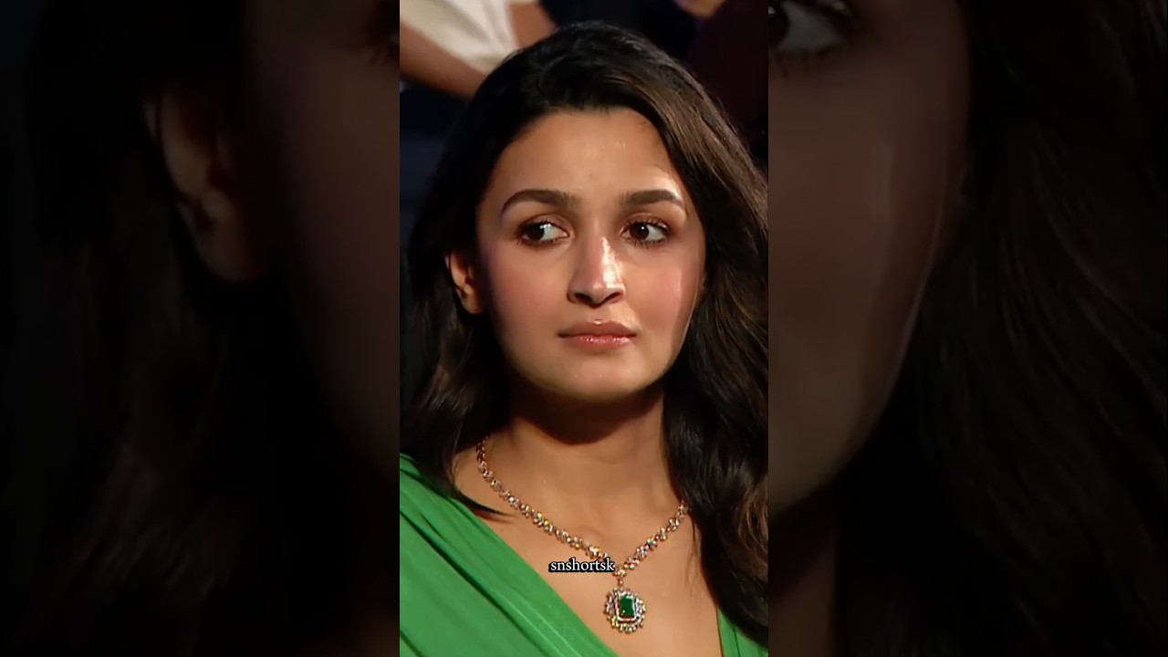 Akshay Kumar Sets The Stage Ablaze With Epic Fire Ramp Walk 🔥😱 || Amazon Prime #bollywood #shorts