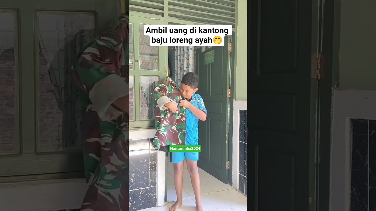 Ambil uang di kantong baju loreng ayah🤭 #tni #shorts #youtube #subscribe #trending