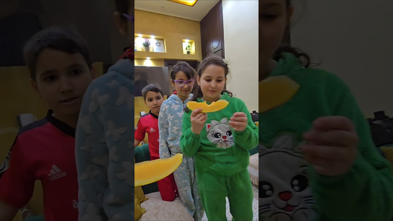 لين سرقت البطيخ وهربت 🤕 #أمورة #فاميلي