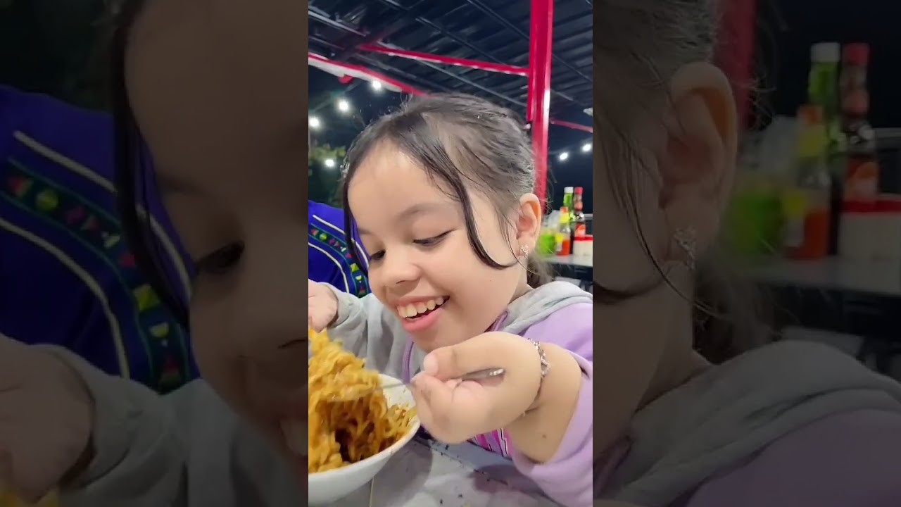 MARI KITA MAKAN,BISMILLAH!!