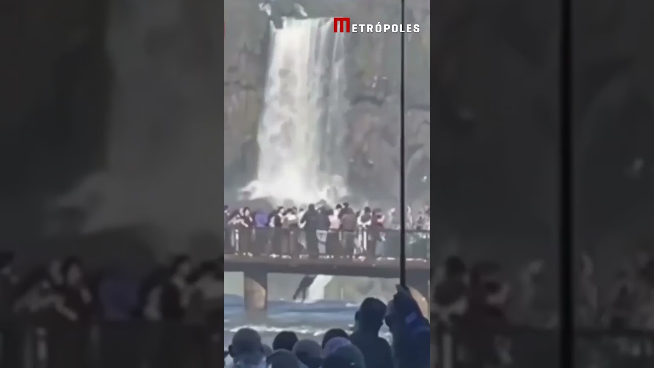 Turista pula nas águas das Cataratas do Iguaçu para recuperar celular