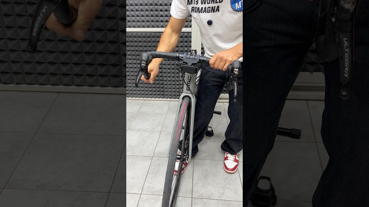 LASER BIKE ALIGNER👨‍🔧 #bike  #cycling #bikemechanic #laser #technology #techgadgets #problem #mtb