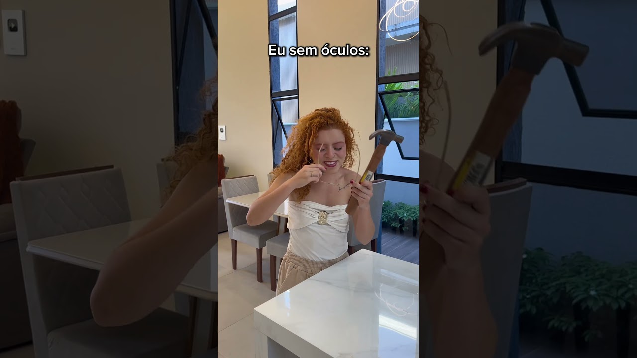 Quando você usa óculos😂