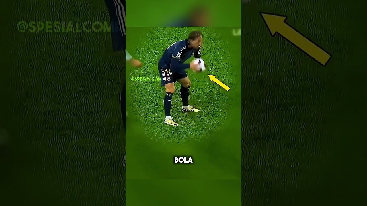 Momen Random Pemain Dengan Bola di Sepak Bola 😲