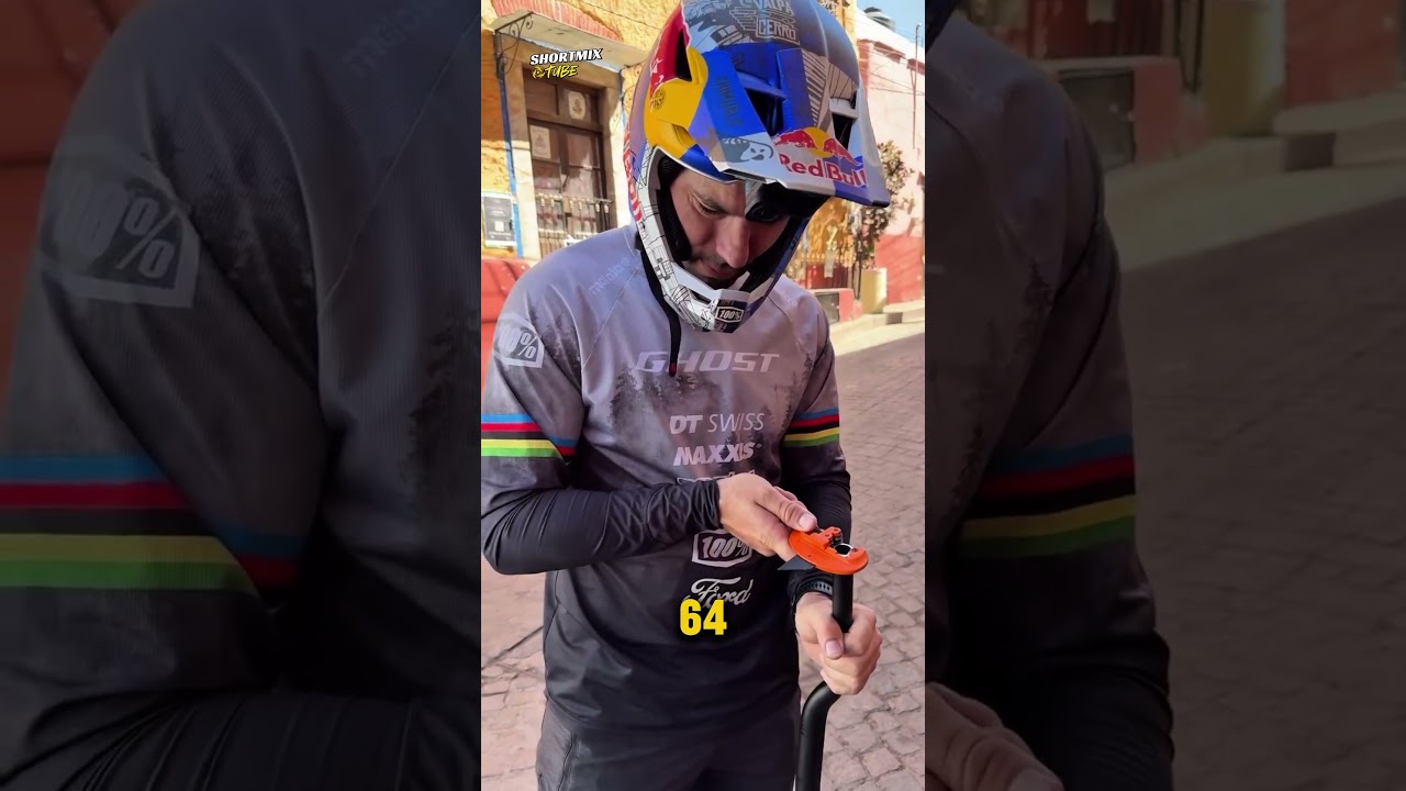 Merubah ukuran Sepeda Agar Bisa Rewati Lorong‼️😱(Cred: redbull) #halunik #redbull