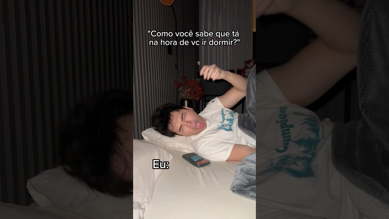 QUANDO VOCÊ TÁ DEITADO E SEU CELULAR CAI NA SUA CARA 😹 KKKKK