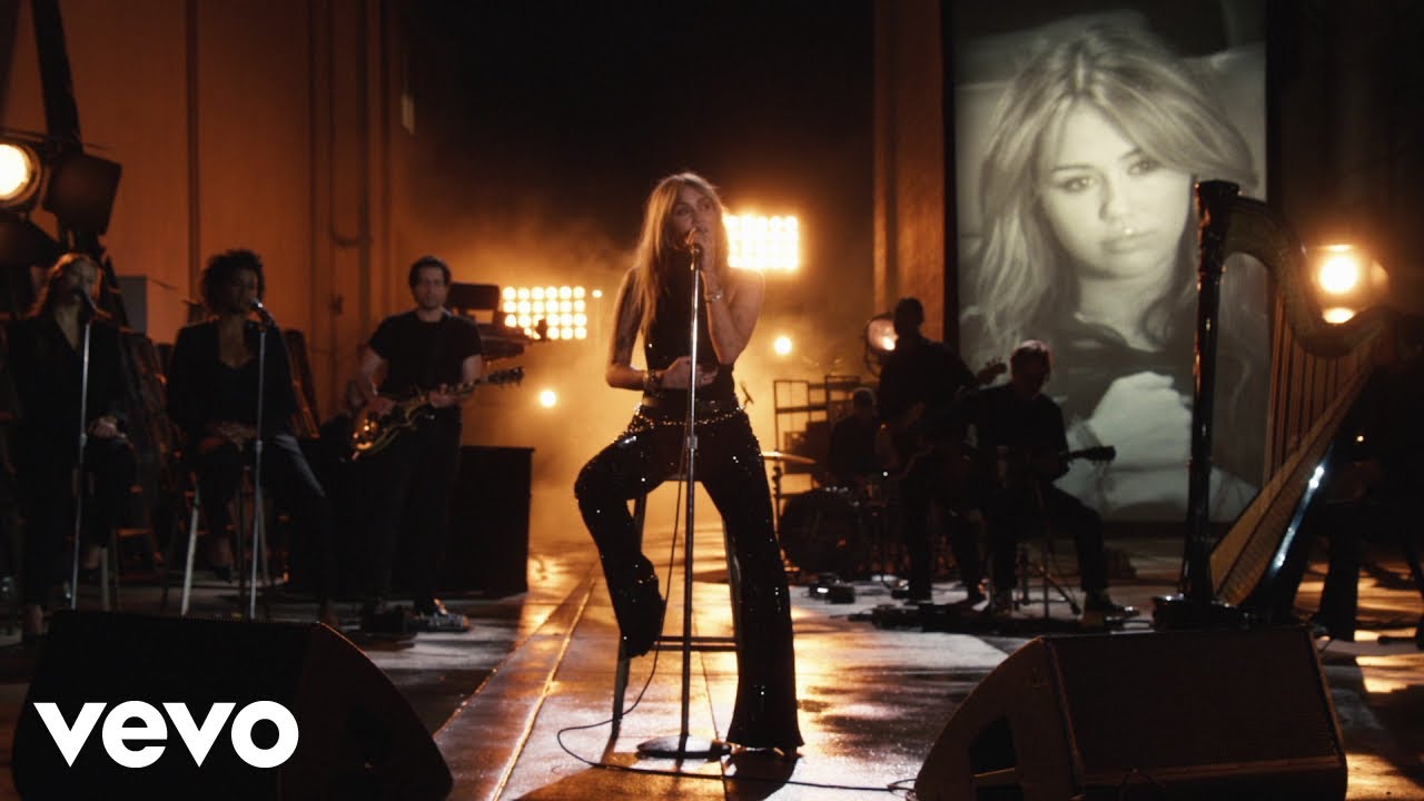 Miley Cyrus - Younger You (From the "Hannah Montana 20th Anniversary Special")