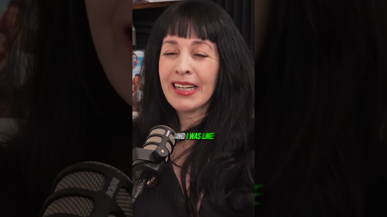 Meet Daphne From Scooby Doo!