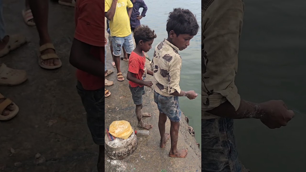 This boy's bottle bait suddenly caught two expensive fish
