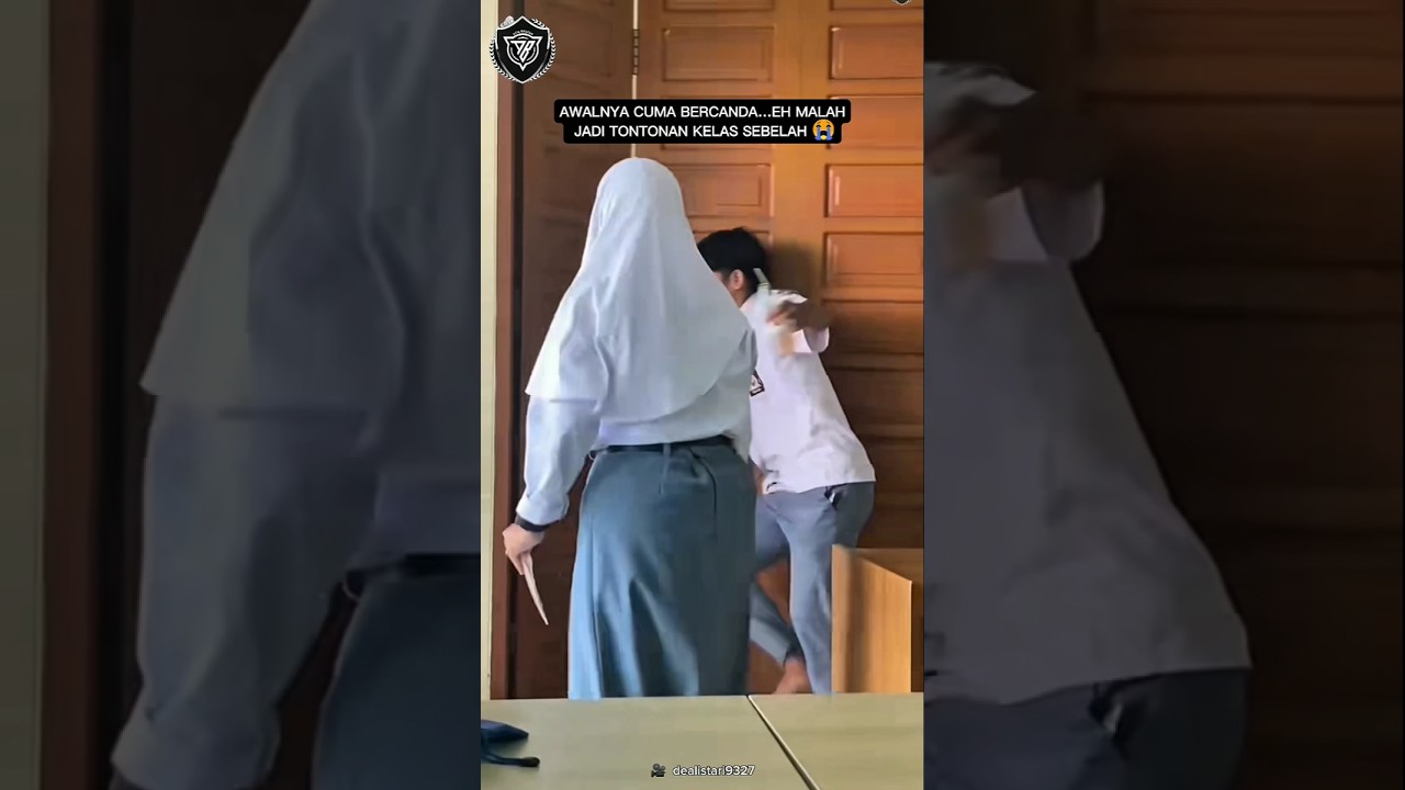 Bercanda Berujung Malu, Kelas Sebelah Ikut Nonton! #shorts