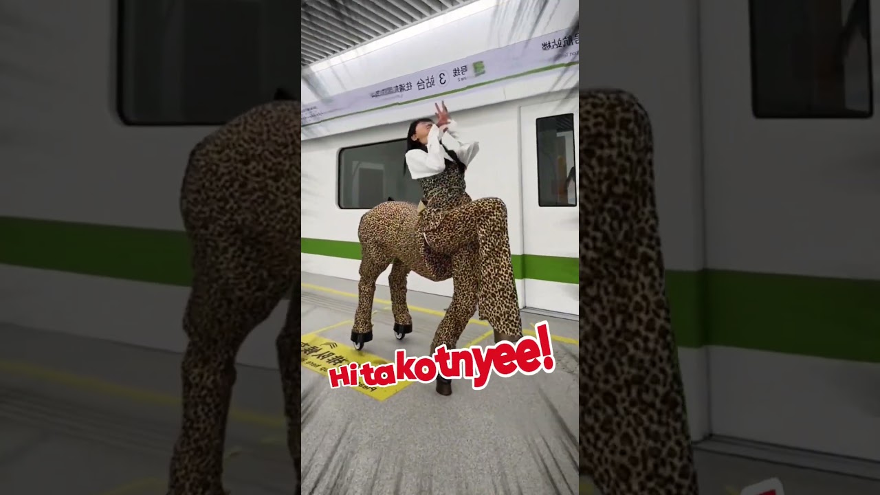 Cewek ini suka bikin kostum yang aneh-aneh🤣 #shortviral