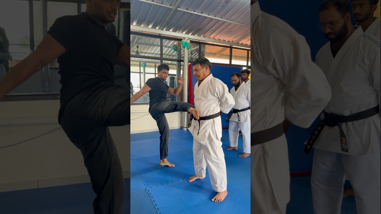 Fear Test 😳 #kick #mma #karate #fighting