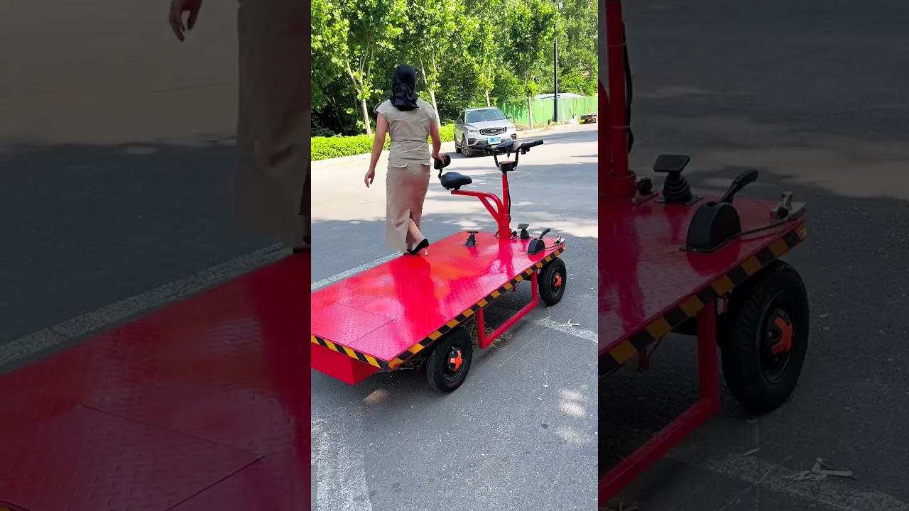Suitable electric four-wheeled vehicle for factories, construction sites, orchards, warehouses,