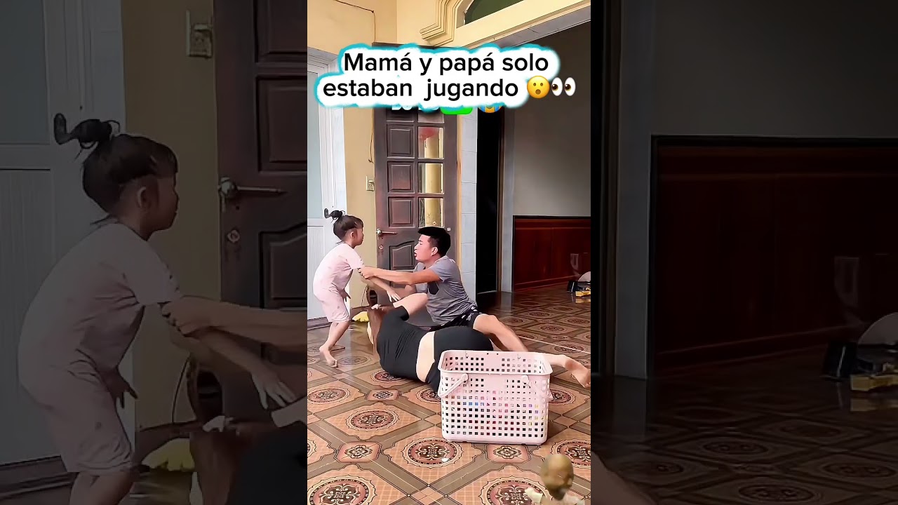 Pensó que mamá atacaba a papá… ¡y reaccionó! 💕 #PapaYHija #AmorDeHija #ConMiPapaNo #Familia