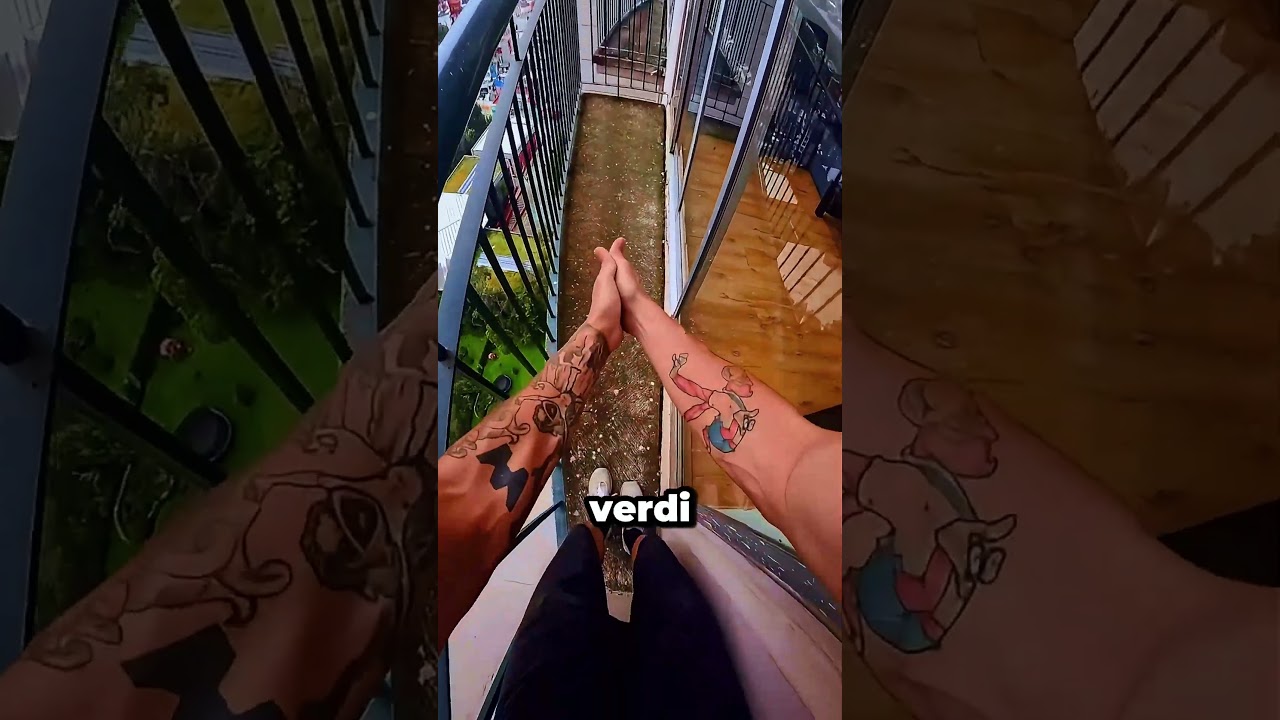 Balkonda ÇARESİZ Kaldı ❤️