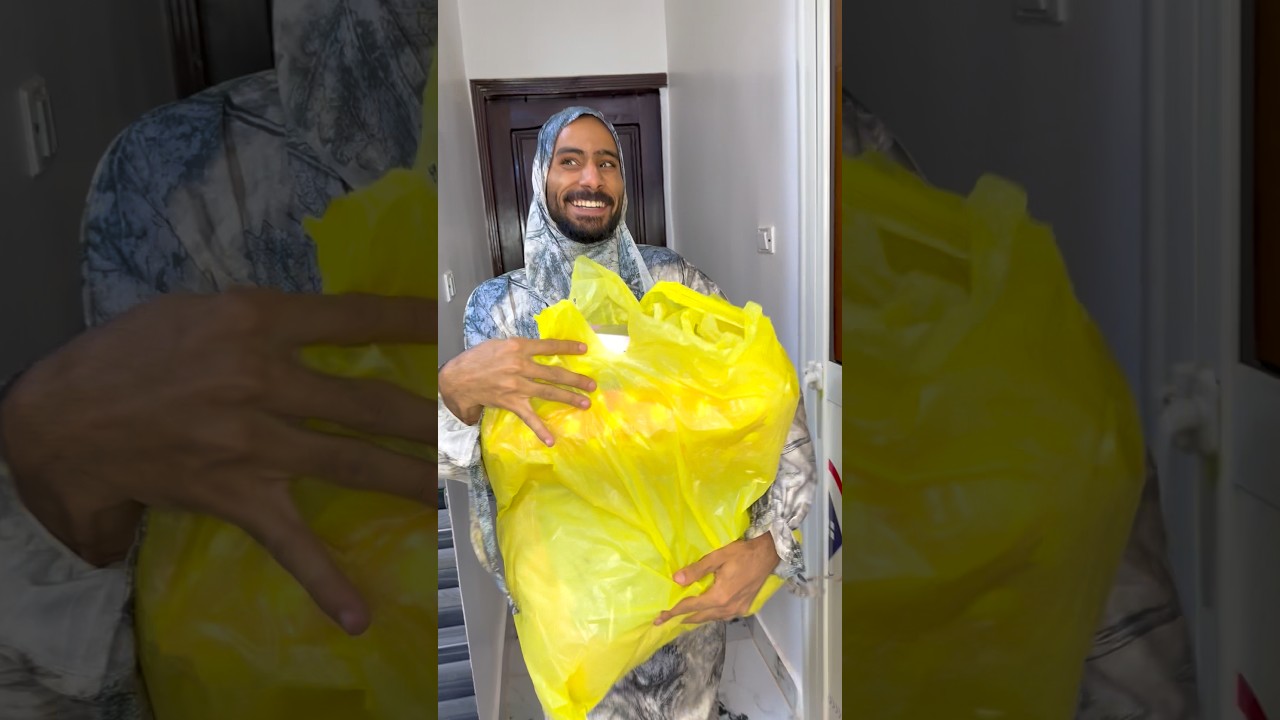 لما امك تنتهز الفرصه ان صاحبك معاك😂🤦🏾‍♂️