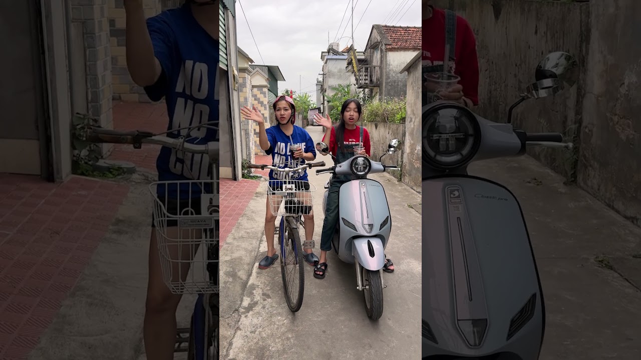 Funny video 😎🤑thiết bị cần thiết và không thể thiếu khi đi xe máy  #funny#shorts