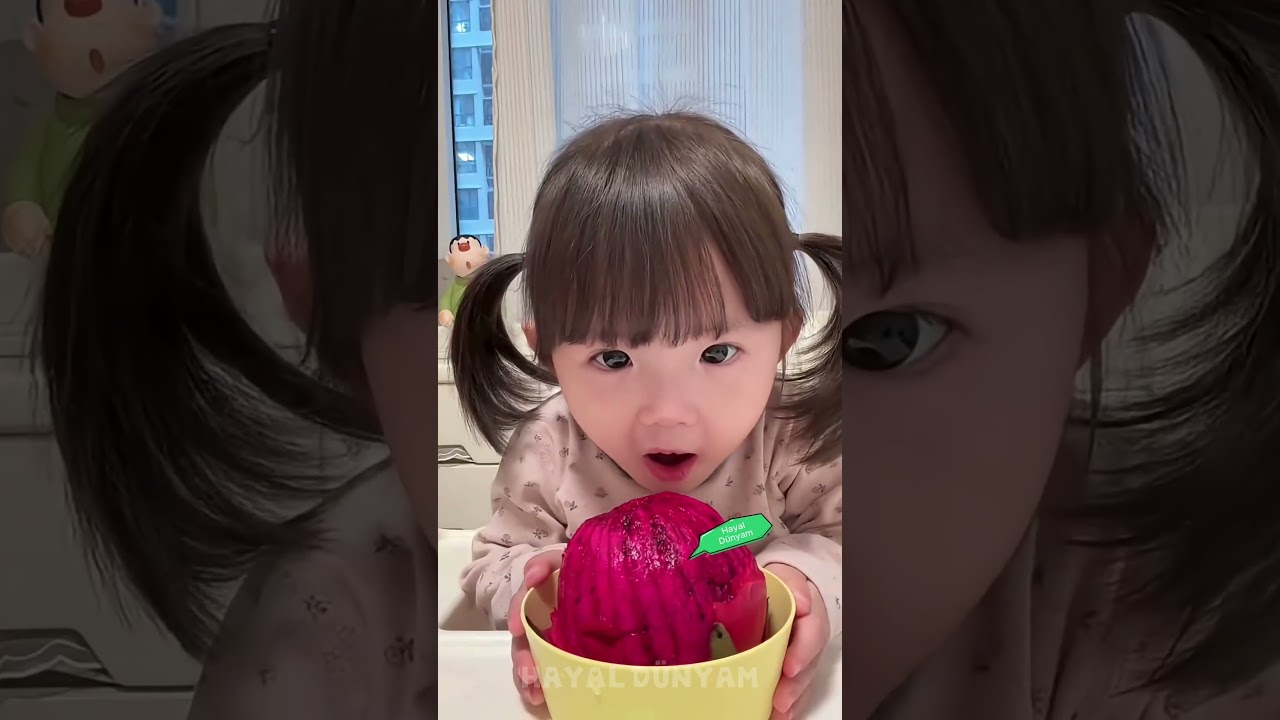 😂🍓 Küçük Kızın İç Sesi Her Şeyi Ele Verdi!