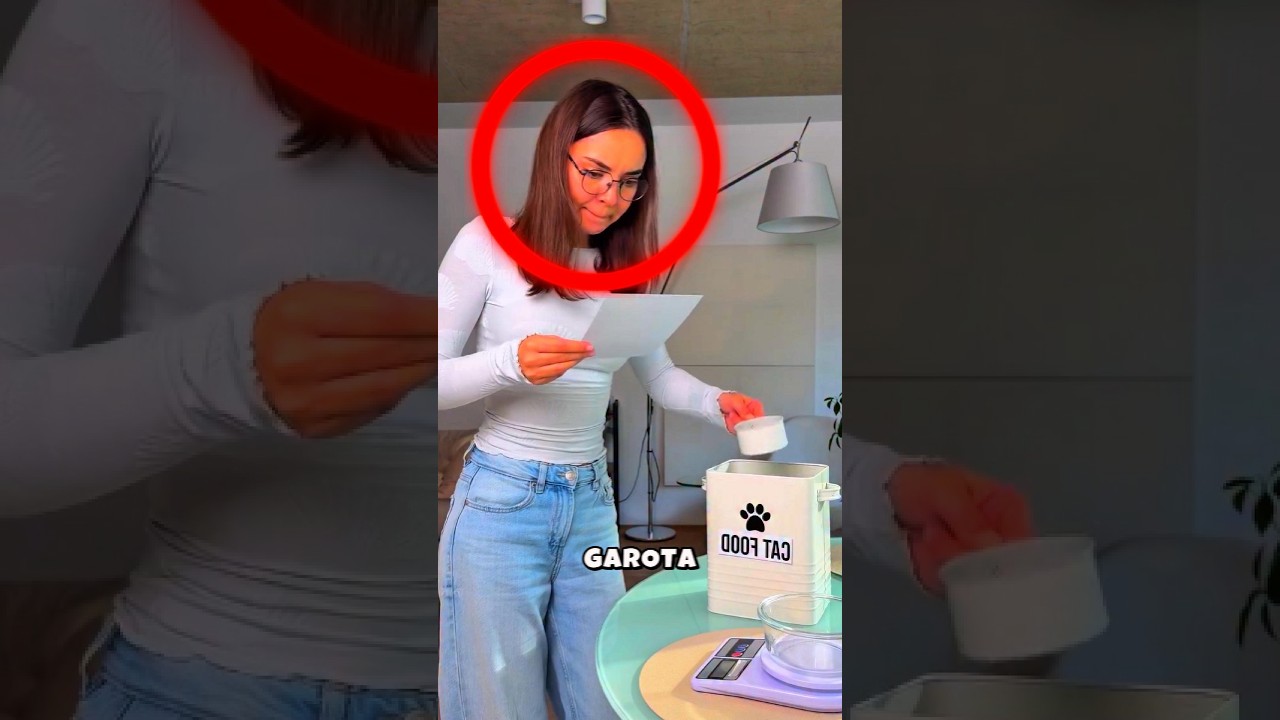 Por Que Ela Colocou Ração Demais Pra Ele? 😱