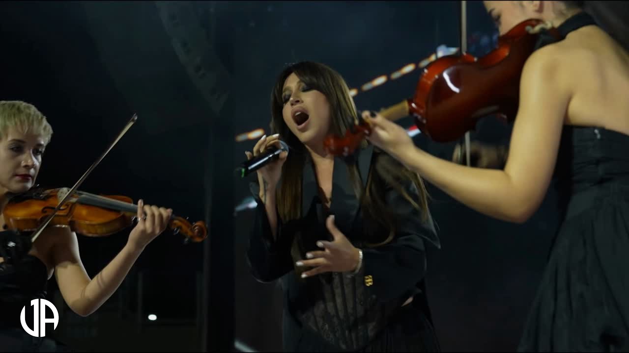 SAYGI1 l Afra - Adı İntikamdı (Live Performance)