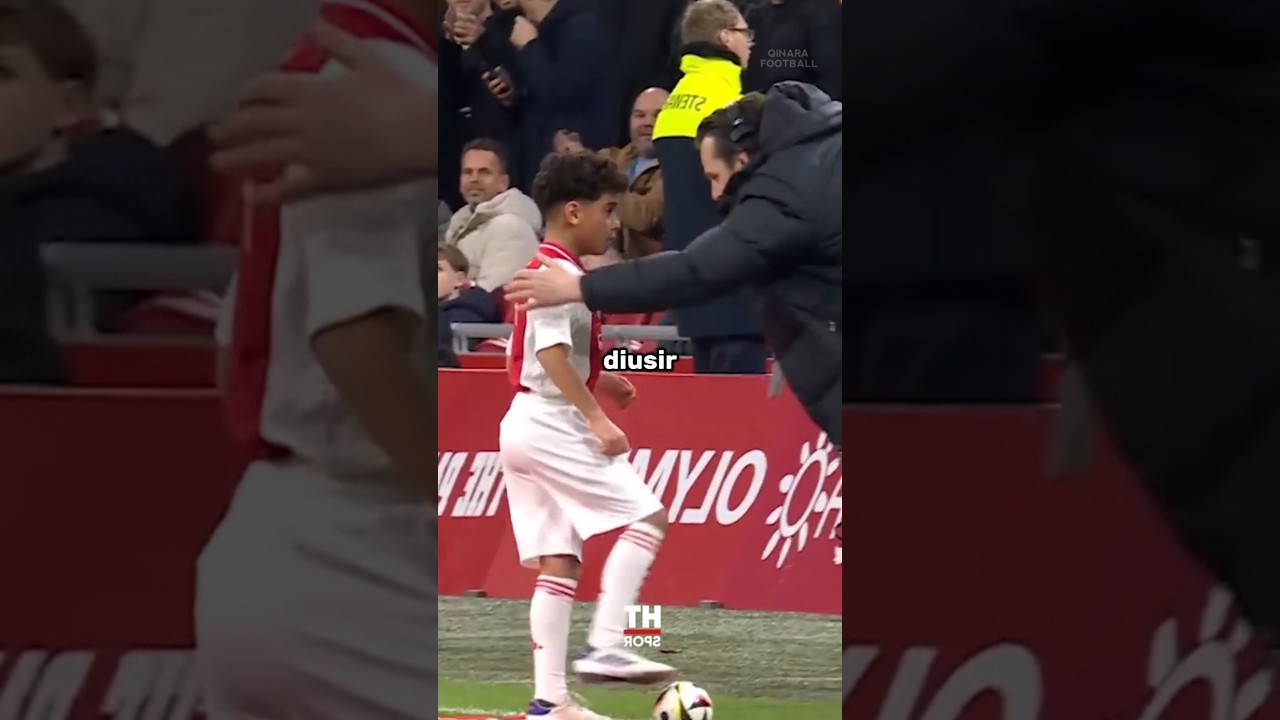 Ritual Ajax menunda pertandingan 😭