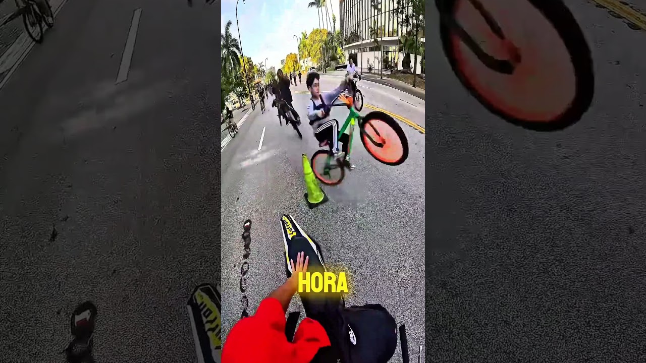 Motociclista Foi Colocar Um Cone Na Pista E Quase Se Arrependeu.