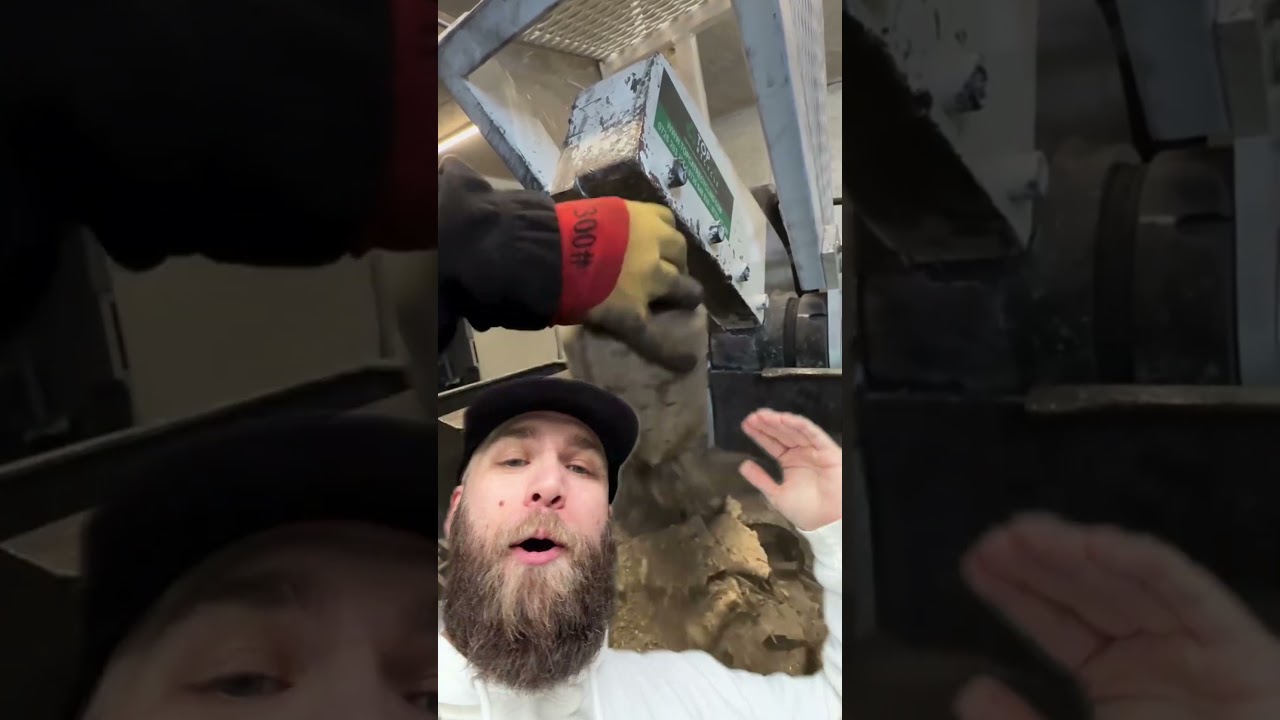 Recycling car parts #jeeplife #offroad #jeepwrangler #4x4 #cars #car #ford #offroading #shorts