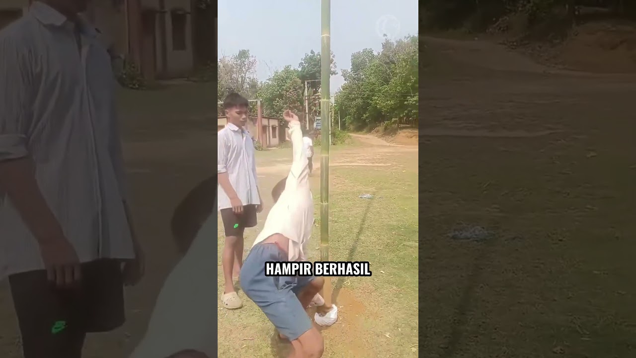 Kanapa Anak Anak Ini Mempar Bambu?