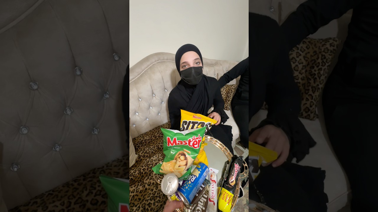 ستي عم توزع شريات:😱