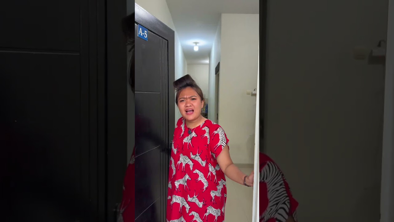 Kebiasaan begini klo mainin hp emak
