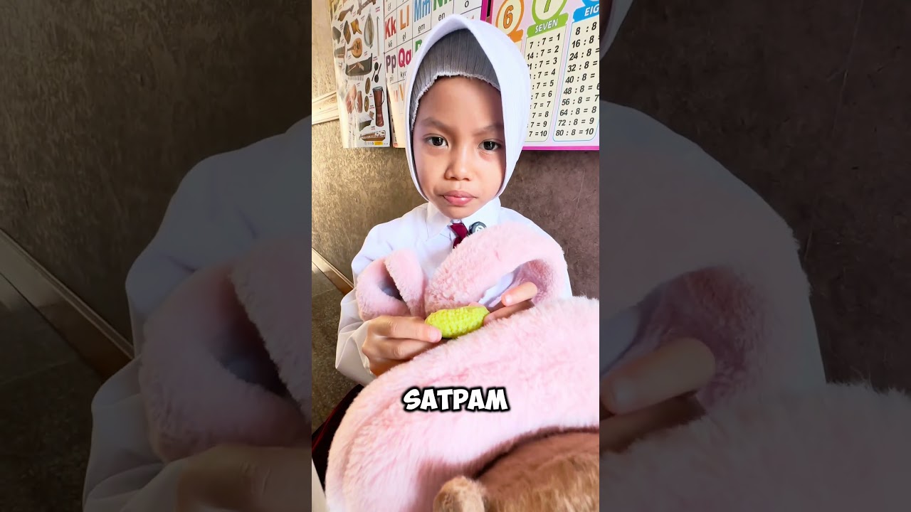 UNTUNG HAFIZAH GAK KETAHUAN BU SATPAM #shorts
