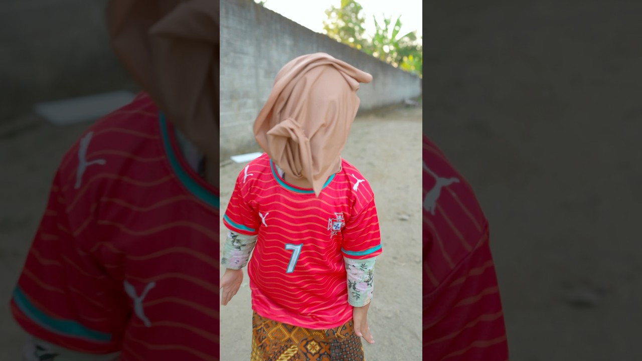Emak niruin ronaldo #nabelldaily #cr7